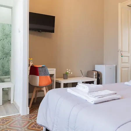 Bed and Breakfast Tra L'Etna E Il Mare Via Oberdan Catania Exterior foto