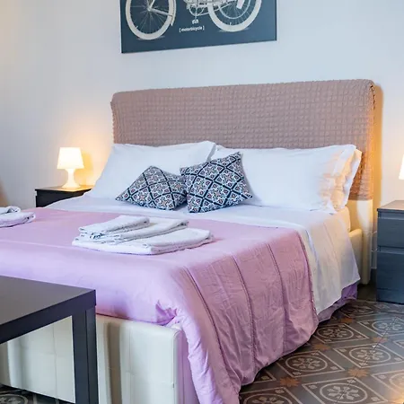 Bed and Breakfast Tra L'Etna E Il Mare Via Oberdan Catania Exterior foto