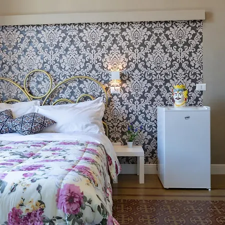 Bed and Breakfast Tra L'Etna E Il Mare Via Oberdan Catania Exterior foto